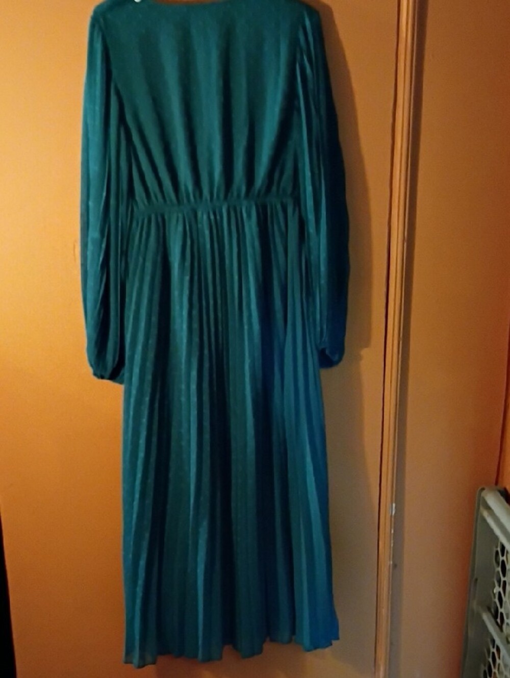 ASOS Teal Green Pleated Long Sleeve Maxi Dress NWT - Picture 6 of 6